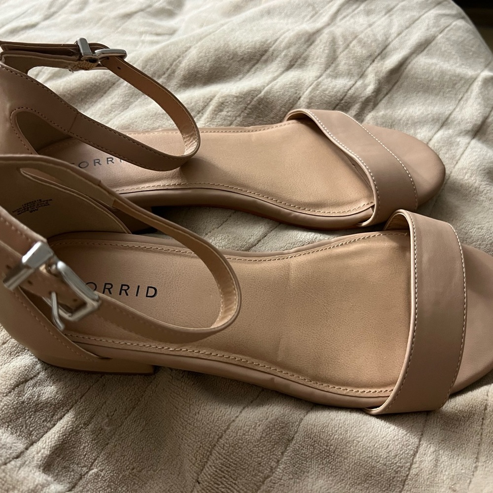 Torrid 9w Beige Sandal